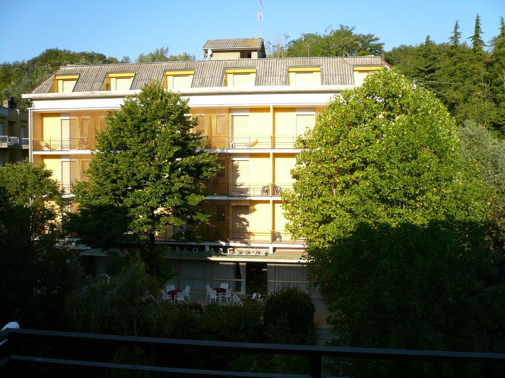 Albergo Ariston Tabiano Terme Eksteriør billede