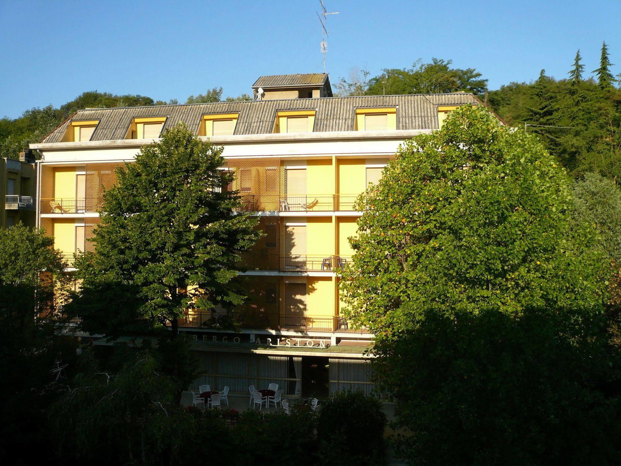 Albergo Ariston Tabiano Terme Eksteriør billede
